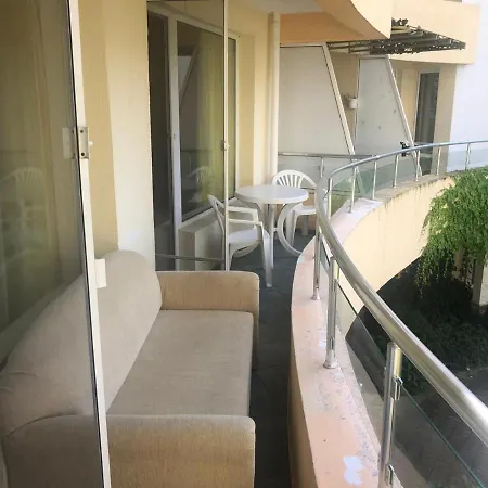 Yassen 2 Near Sea With Poolview Апартамент *