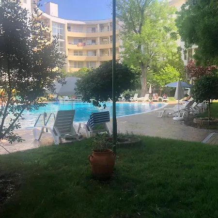 Apartment Yassen 2 Near Sea With Poolview
