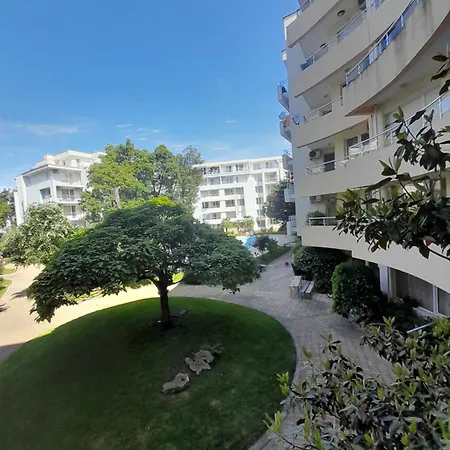 Yassen 2 Near Sea With Poolview Sunny Beach